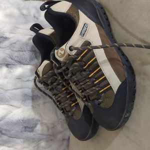 Shimano size 5 cycling shoe